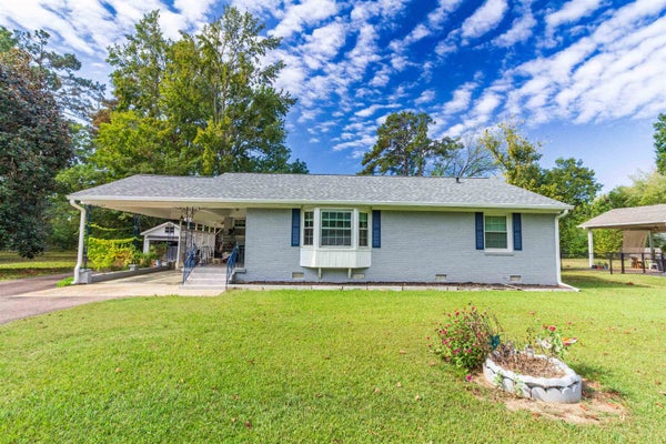 143 SUNRISE CV, SELMER, TN 38375 - Image f521c84acbccd2196df9b9dfef2e3268/148634830
