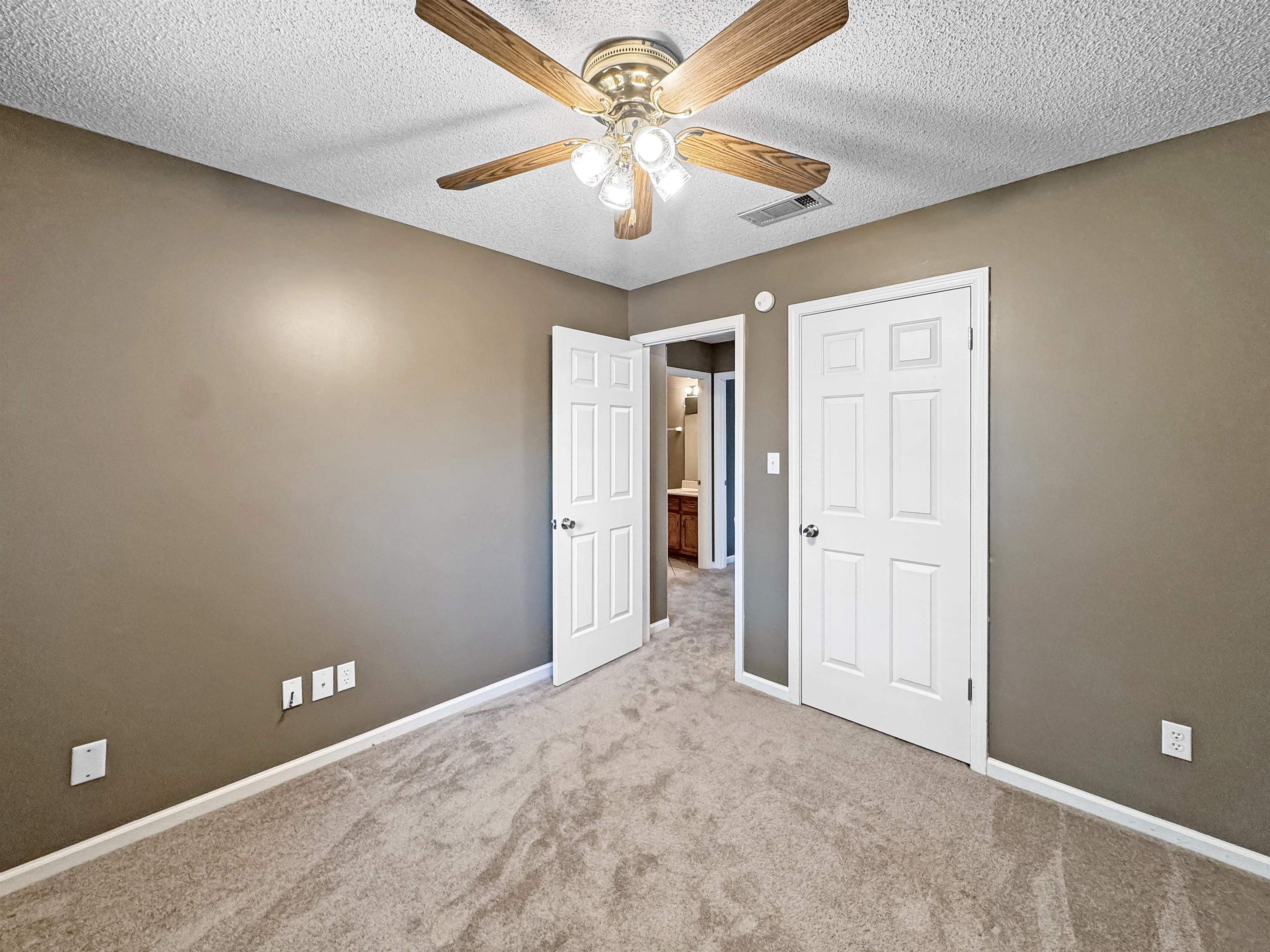 Memphis, Tennessee 38016, United States, 3 Bedrooms Bedrooms, ,2 BathroomsBathrooms,Residential,Pending,166976