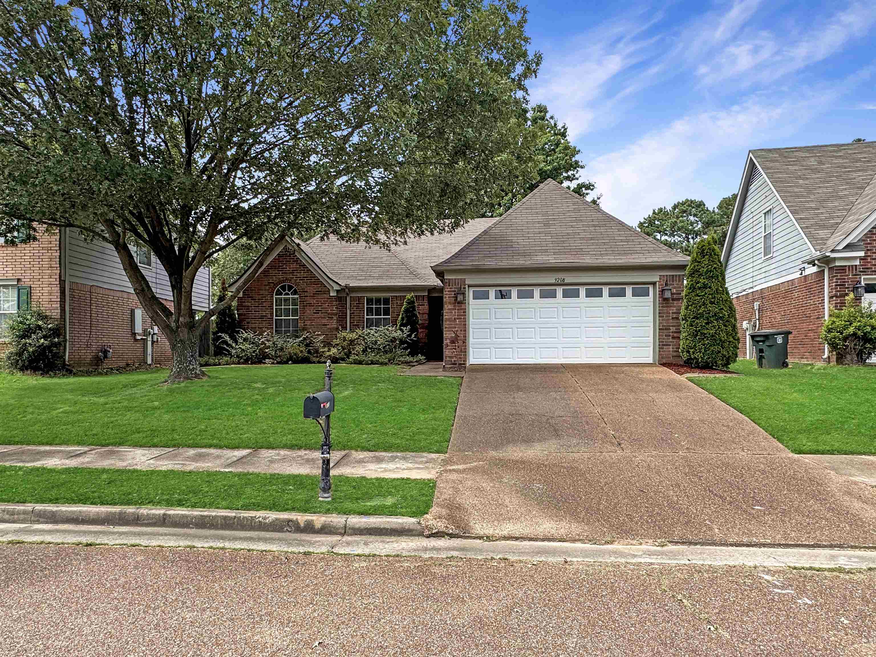 Memphis, Tennessee 38016, United States, 3 Bedrooms Bedrooms, ,2 BathroomsBathrooms,Residential,Pending,166976