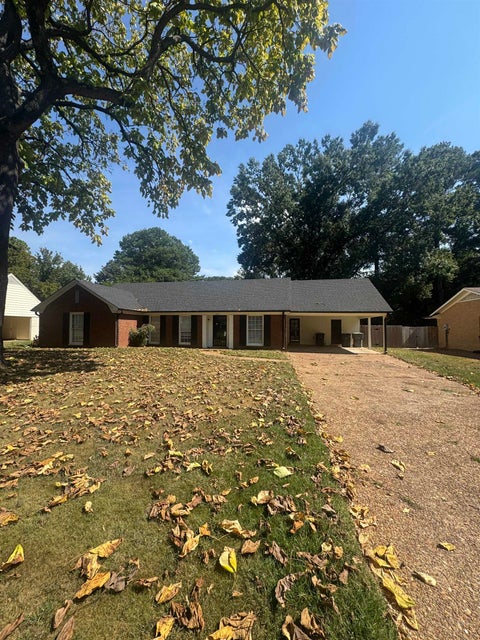 Photo of 2414 HAWKHURST ST, Memphis, TN 38119 (MLS # 10233228)
