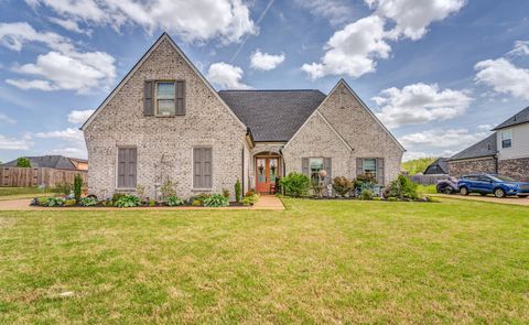 Photo of 385 MARRIETTA DR, Oakland, TN 38060 (MLS # 10219363)