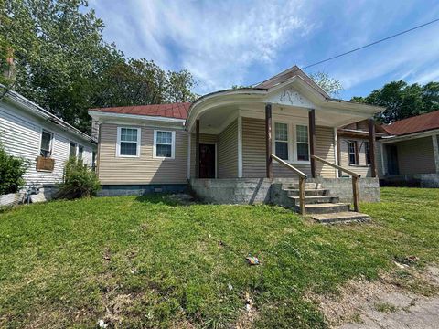 Photo of 222 LEATH ST, Memphis, TN 38105 (MLS # 10221241)