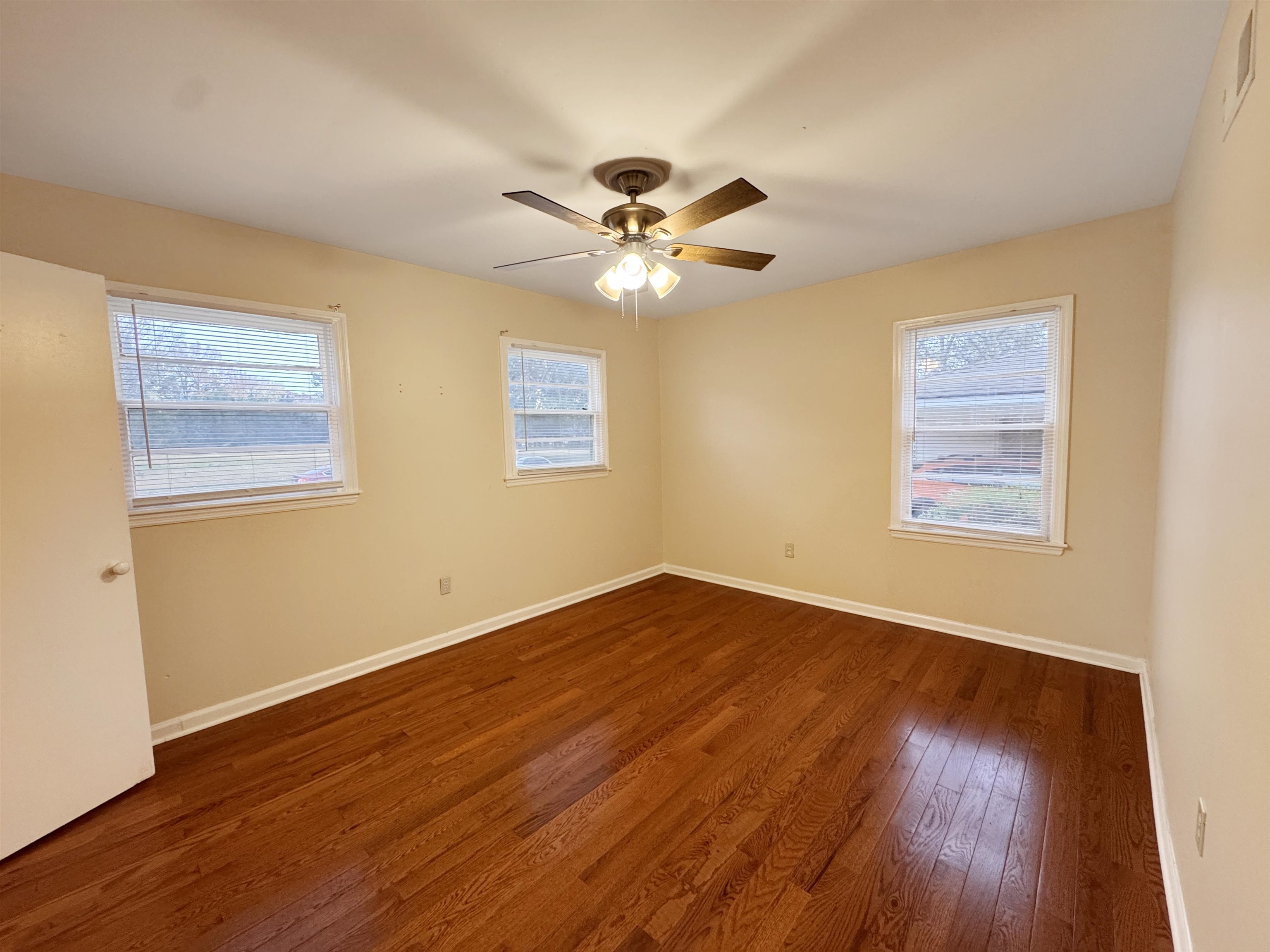 Memphis, Tennessee 38117, United States, 3 Bedrooms Bedrooms, ,2 BathroomsBathrooms,Residential,Active,228302