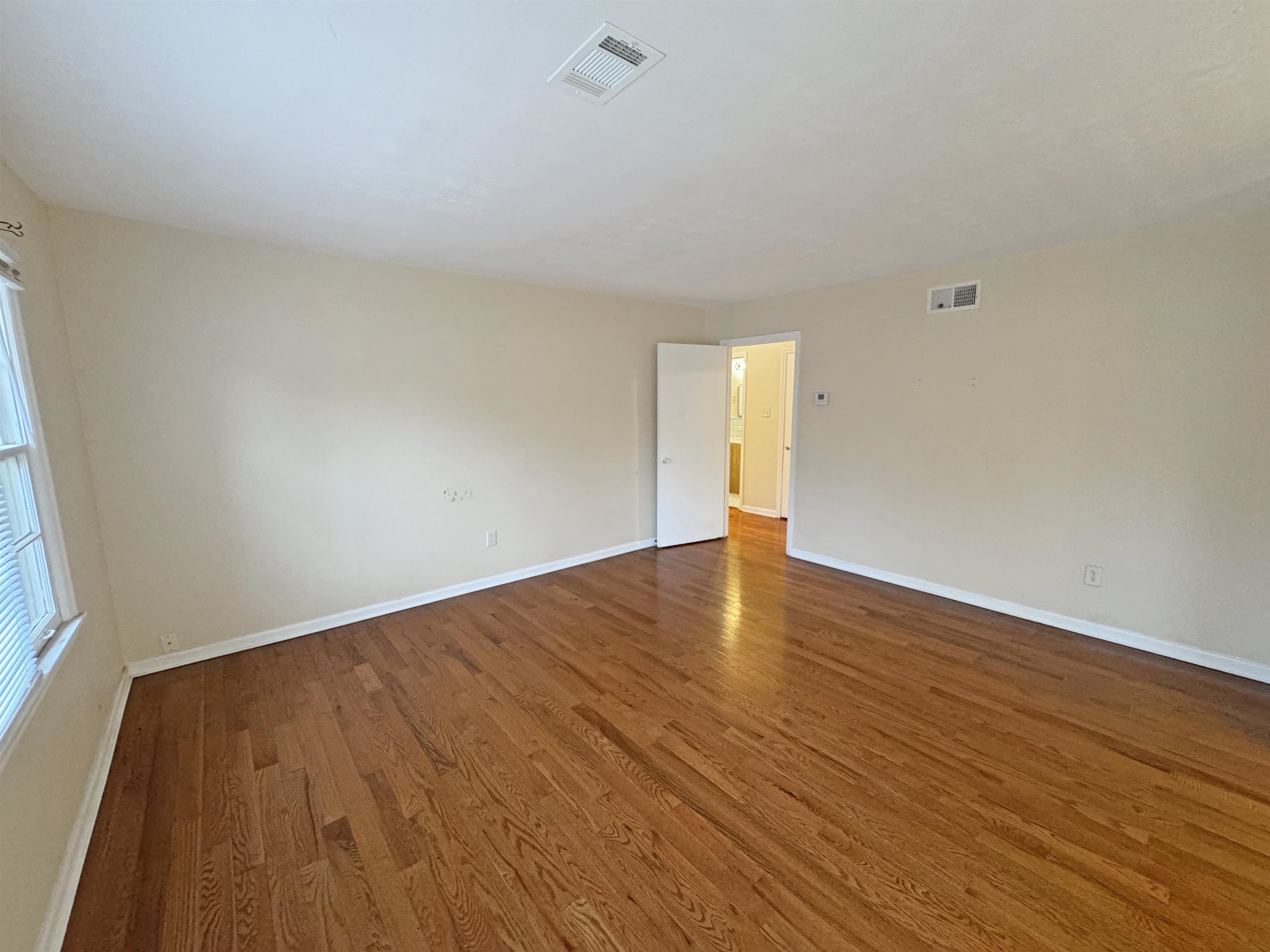 Memphis, Tennessee 38117, United States, 3 Bedrooms Bedrooms, ,2 BathroomsBathrooms,Residential,Active,228302