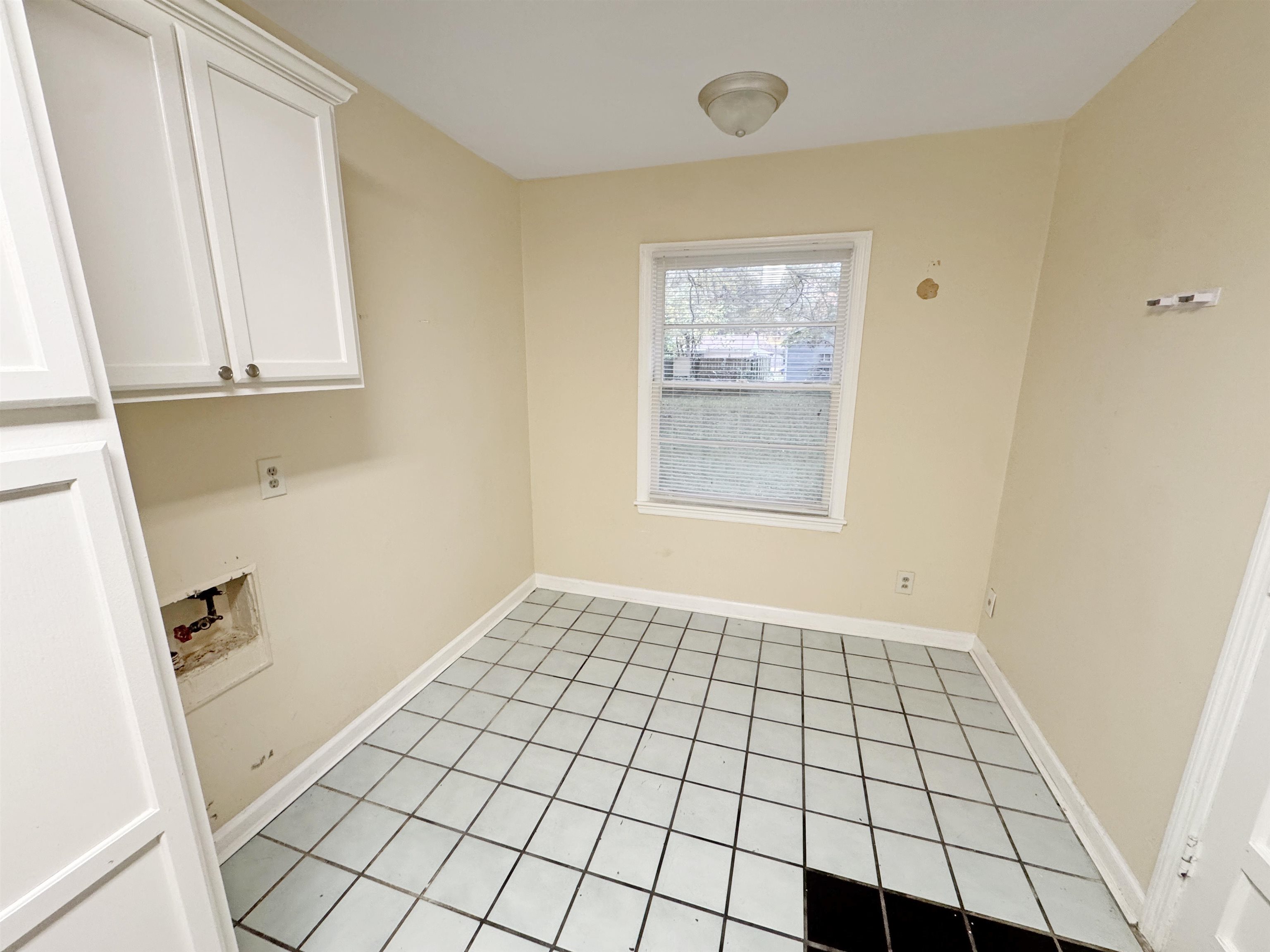 Memphis, Tennessee 38117, United States, 3 Bedrooms Bedrooms, ,2 BathroomsBathrooms,Residential,Active,228302