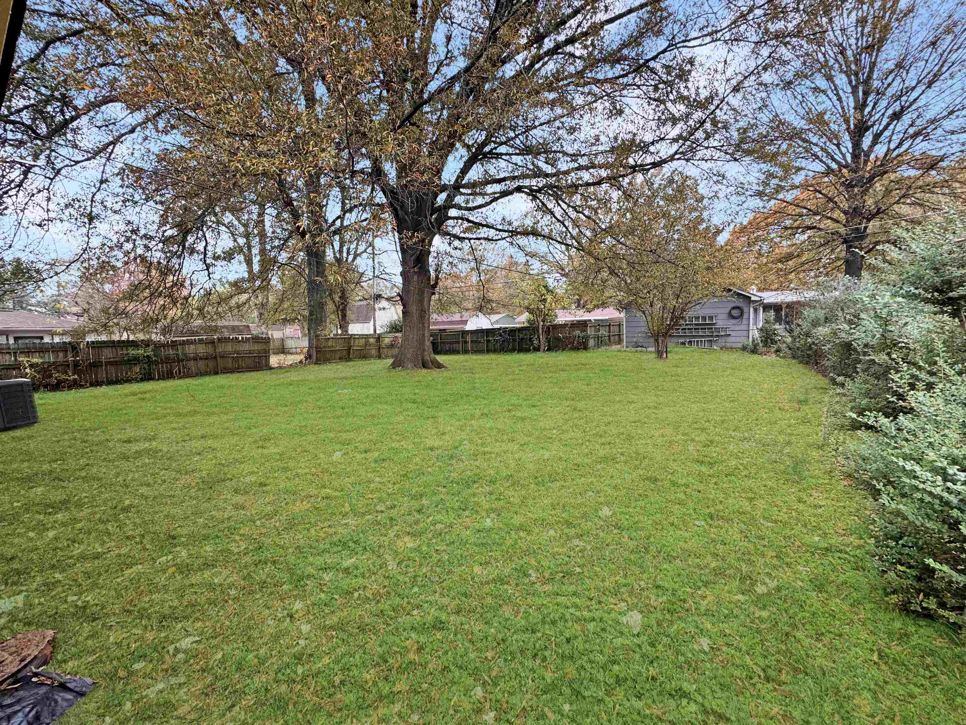 Memphis, Tennessee 38117, United States, 3 Bedrooms Bedrooms, ,2 BathroomsBathrooms,Residential,Active,228302