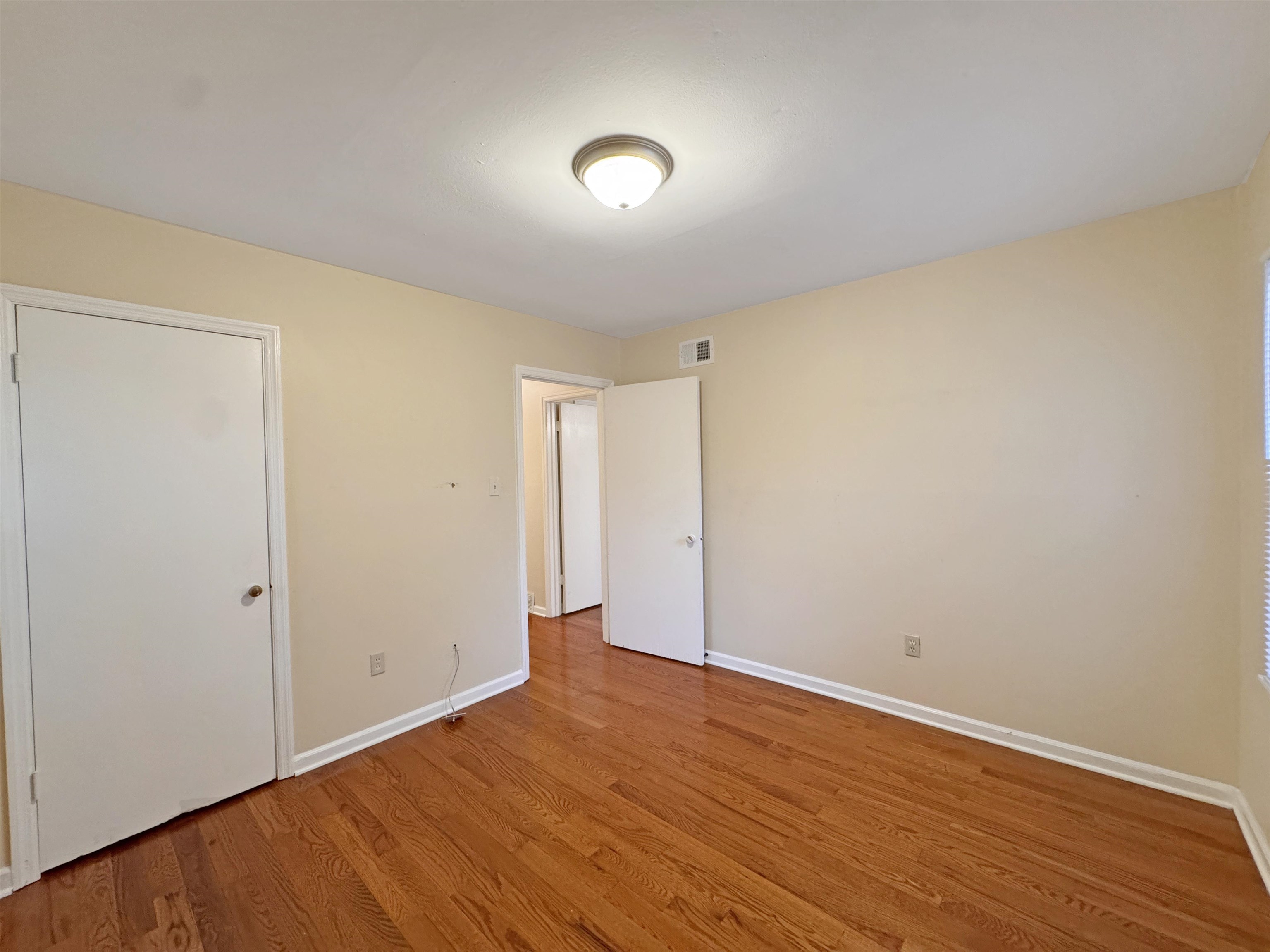 Memphis, Tennessee 38117, United States, 3 Bedrooms Bedrooms, ,2 BathroomsBathrooms,Residential,Active,228302