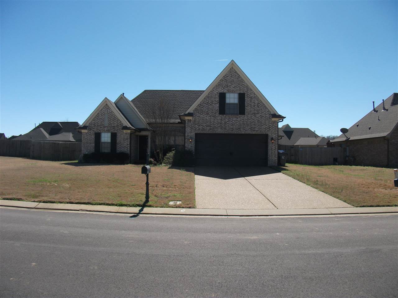 Photo 1 of 20 — 35 BARKRIDGE DR, Oakland, TN 38060