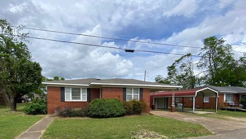 Photo of 35 ROBERTSON ST, Savannah, TN 38372 (MLS # 10218568)