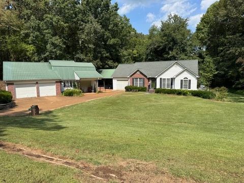 Photo of 66 WOODRUN DR, Middleton, TN 38052 (MLS # 10205740)