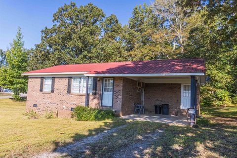 Photo of 147 JONES ST, Selmer, TN 38375 (MLS # 10206517)