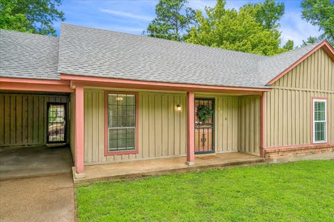 Photo of 4379 HUNT CLIFF TRCE, Memphis, TN 38128 (MLS # 10226963)