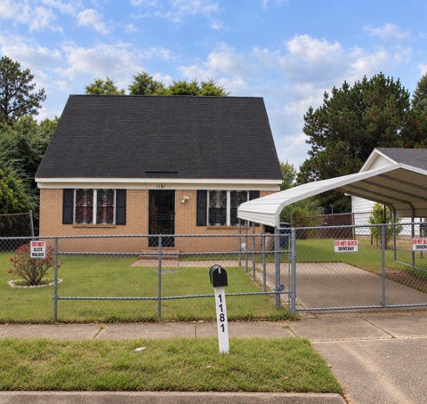 Photo of 1181 PELICAN LN, Memphis, TN 38109 (MLS # 10232566)