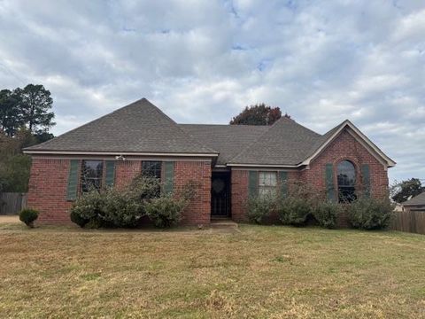 Photo of 5407 RIVERDALE RD, Unincorporated, TN 38141 (MLS # 10209784)