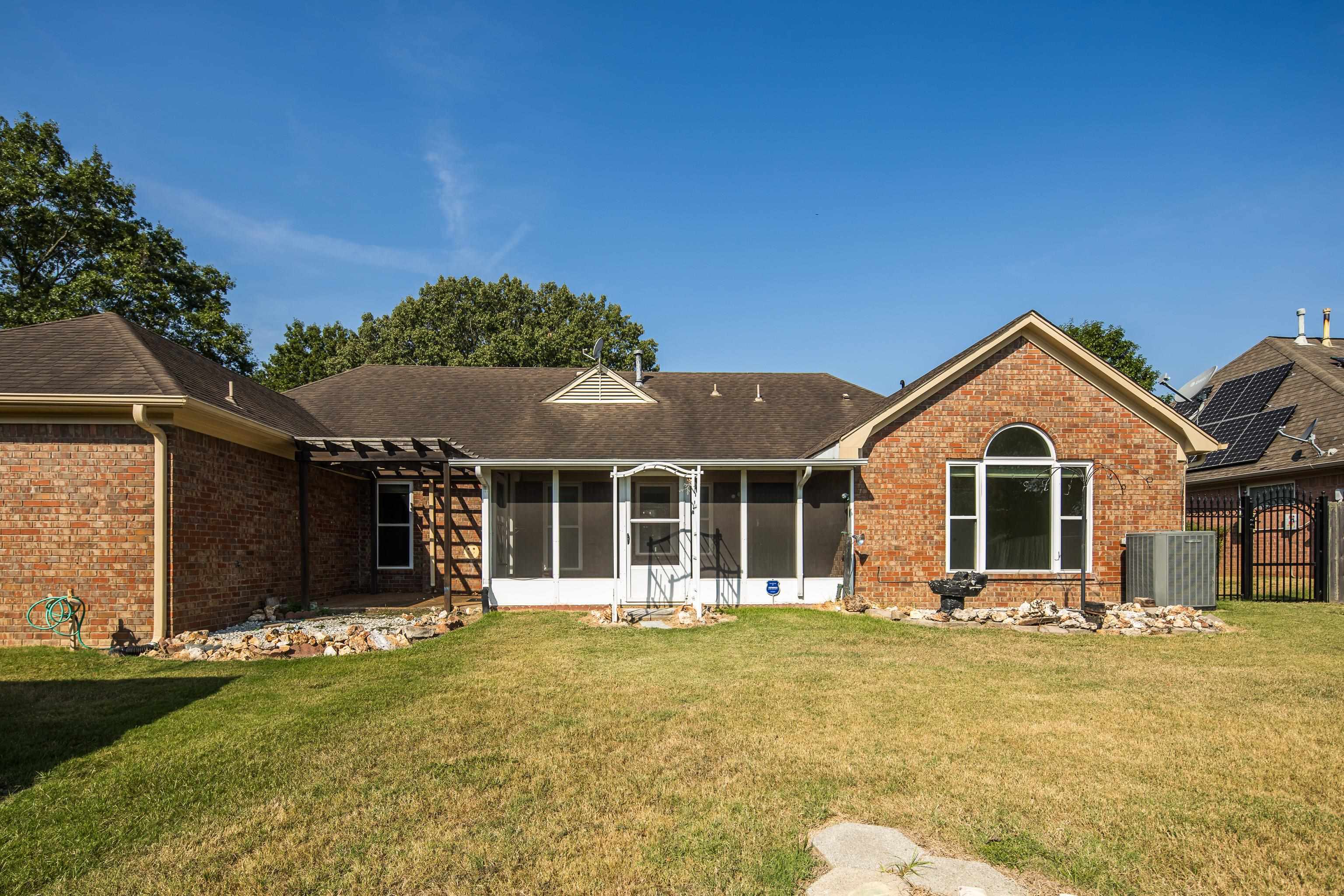 Collierville, Tennessee 38017, United States, 3 Bedrooms Bedrooms, ,2 BathroomsBathrooms,Residential,Active,214193