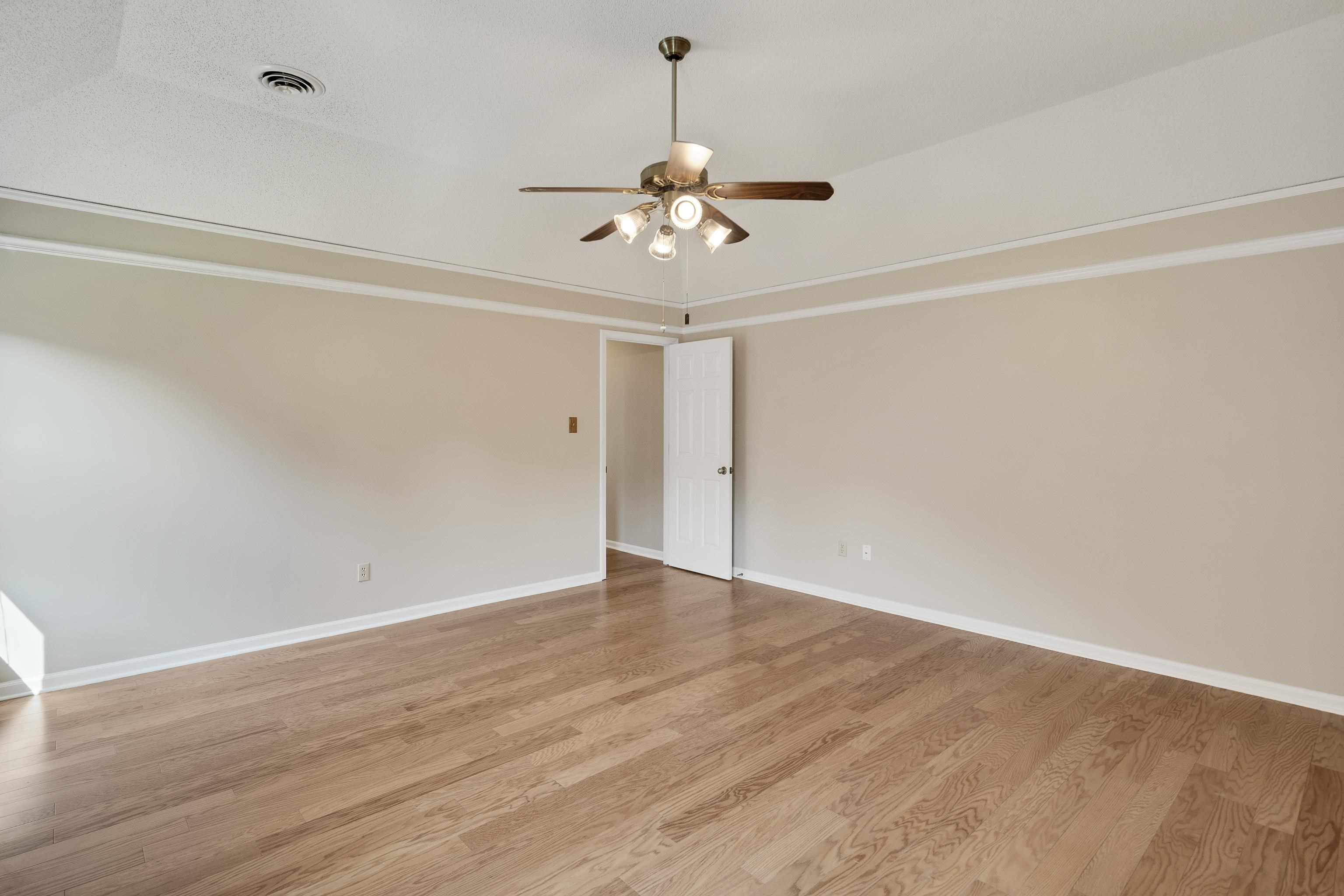 Collierville, Tennessee 38017, United States, 3 Bedrooms Bedrooms, ,2 BathroomsBathrooms,Residential,Active,214193