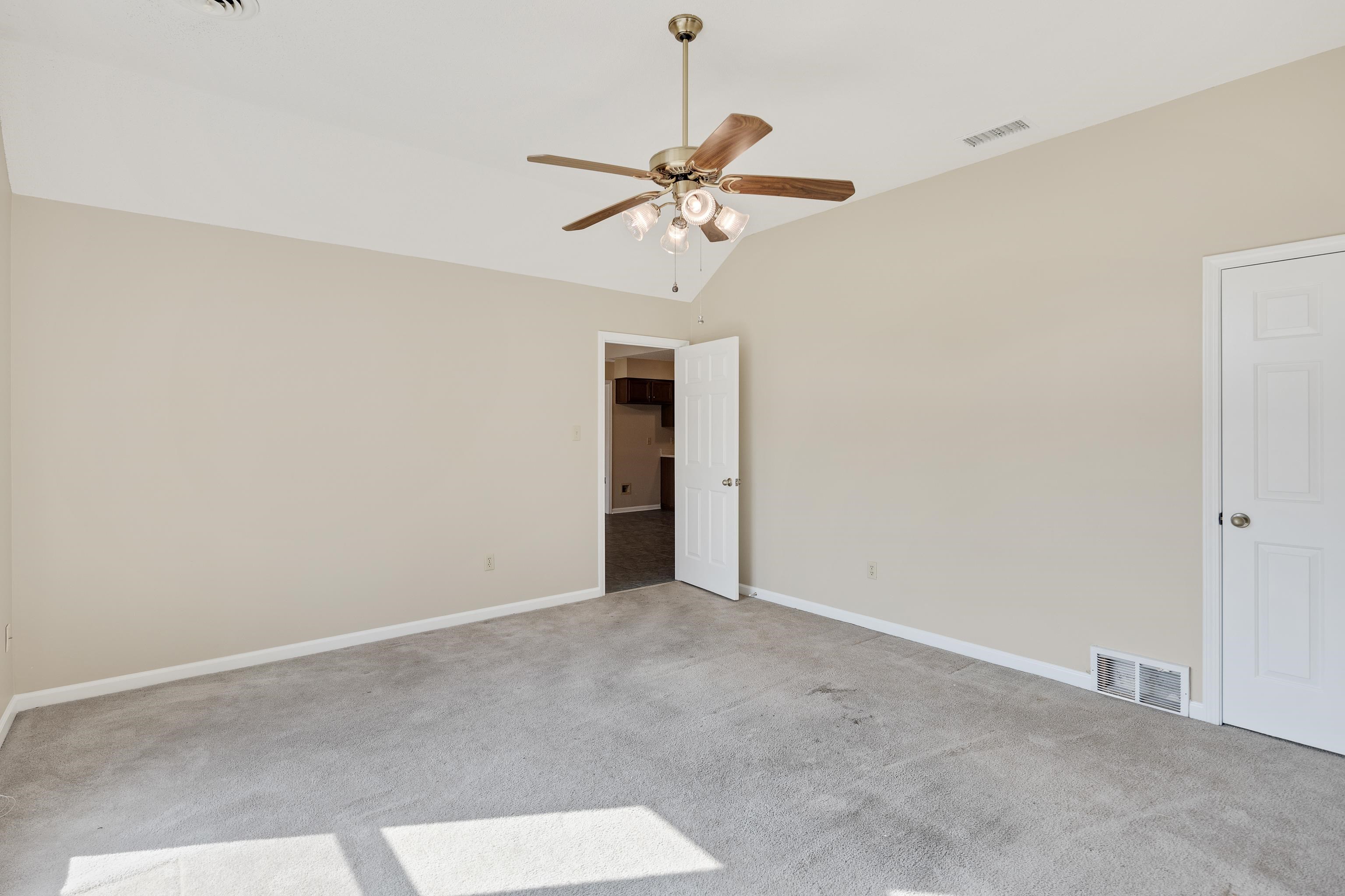 Collierville, Tennessee 38017, United States, 3 Bedrooms Bedrooms, ,2 BathroomsBathrooms,Residential,Active,214193