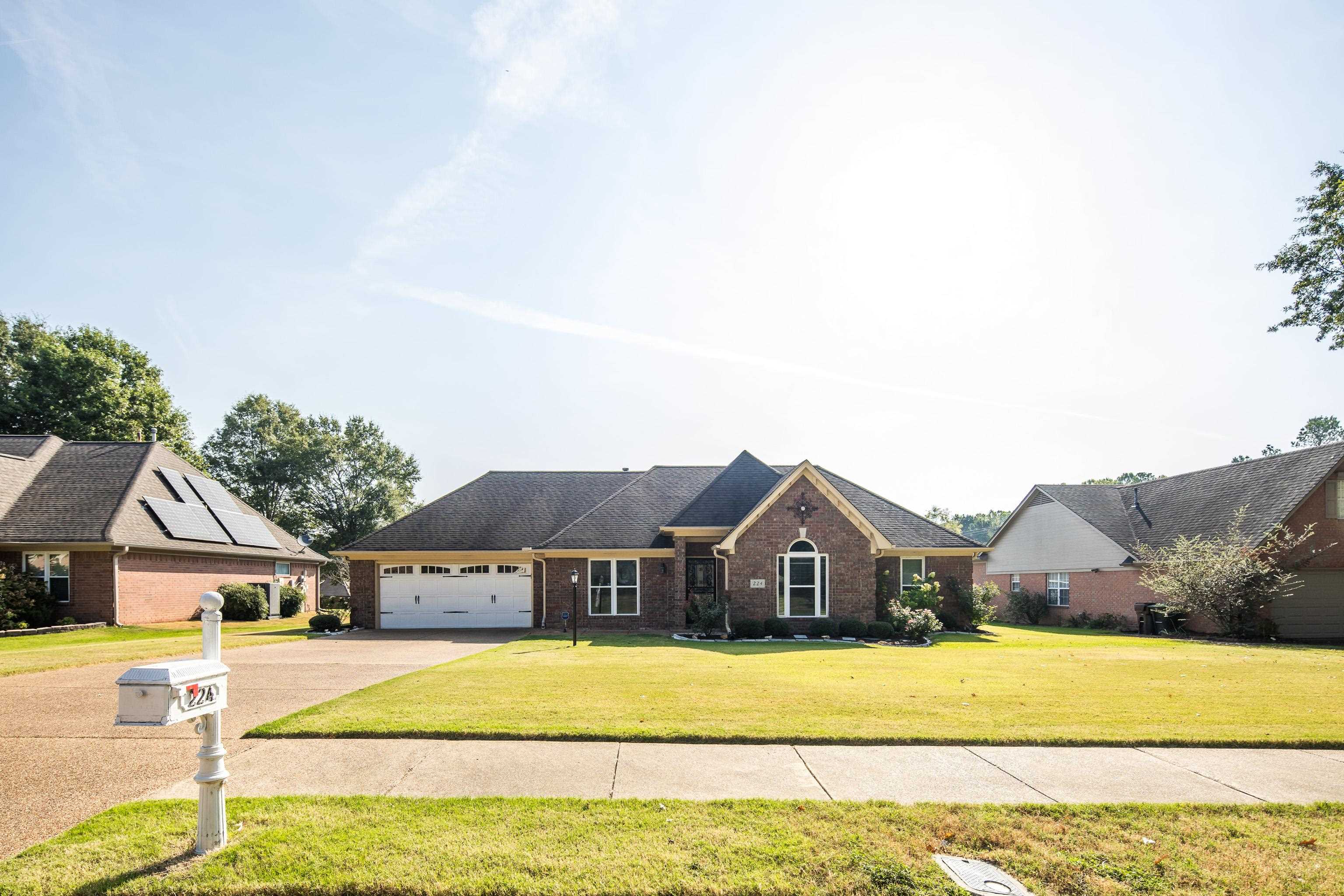 Collierville, Tennessee 38017, United States, 3 Bedrooms Bedrooms, ,2 BathroomsBathrooms,Residential,Active,214193