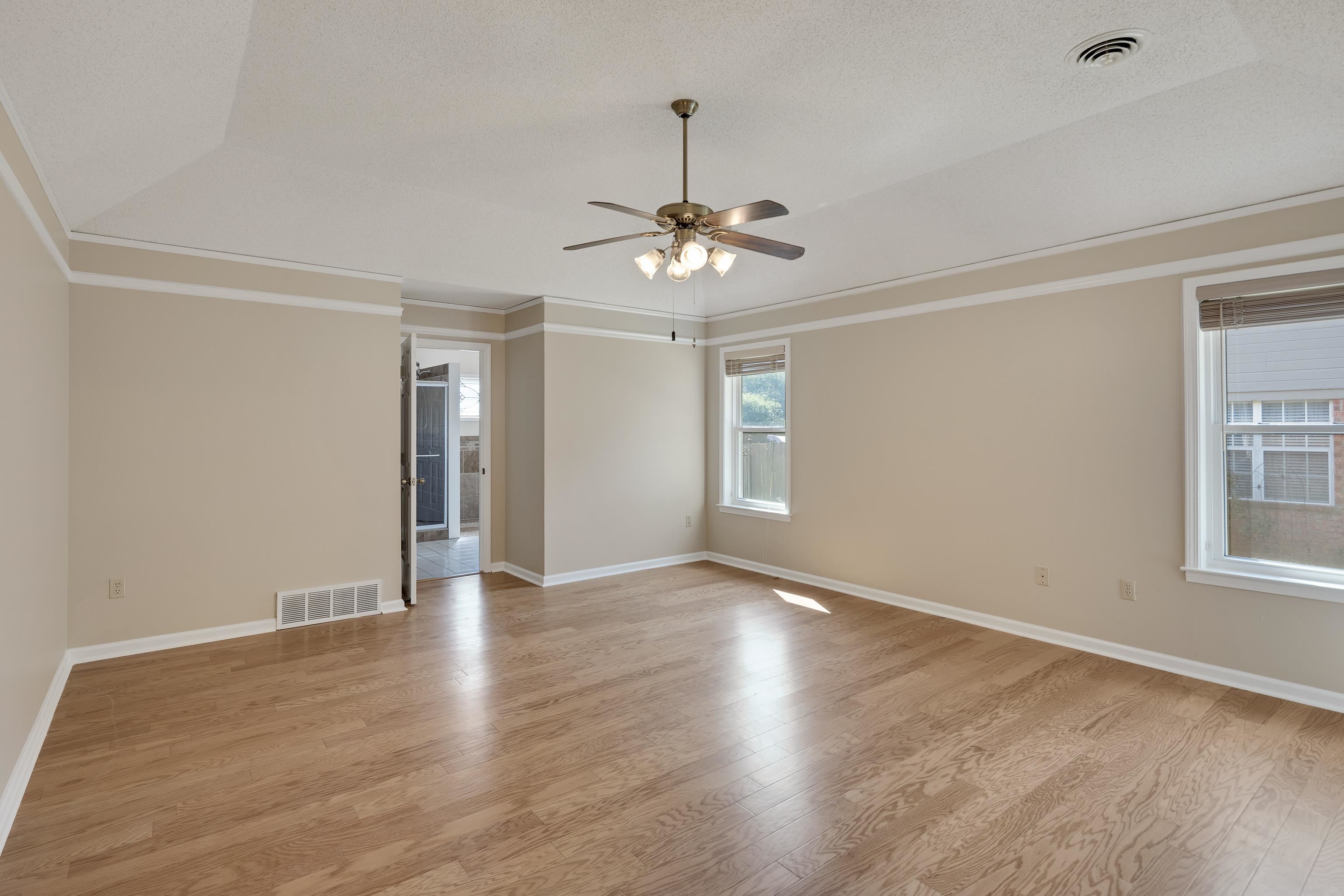 Collierville, Tennessee 38017, United States, 3 Bedrooms Bedrooms, ,2 BathroomsBathrooms,Residential,Active,214193