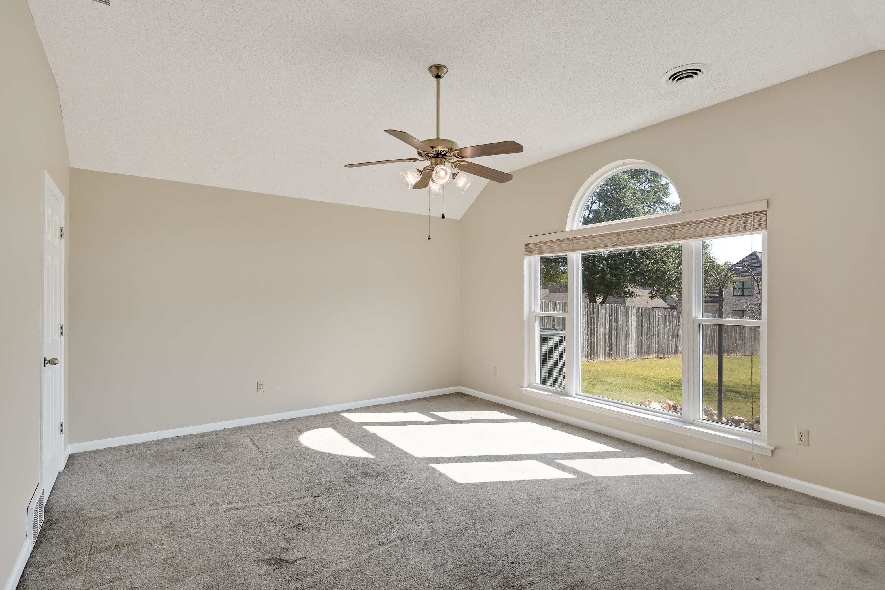 Collierville, Tennessee 38017, United States, 3 Bedrooms Bedrooms, ,2 BathroomsBathrooms,Residential,Active,214193