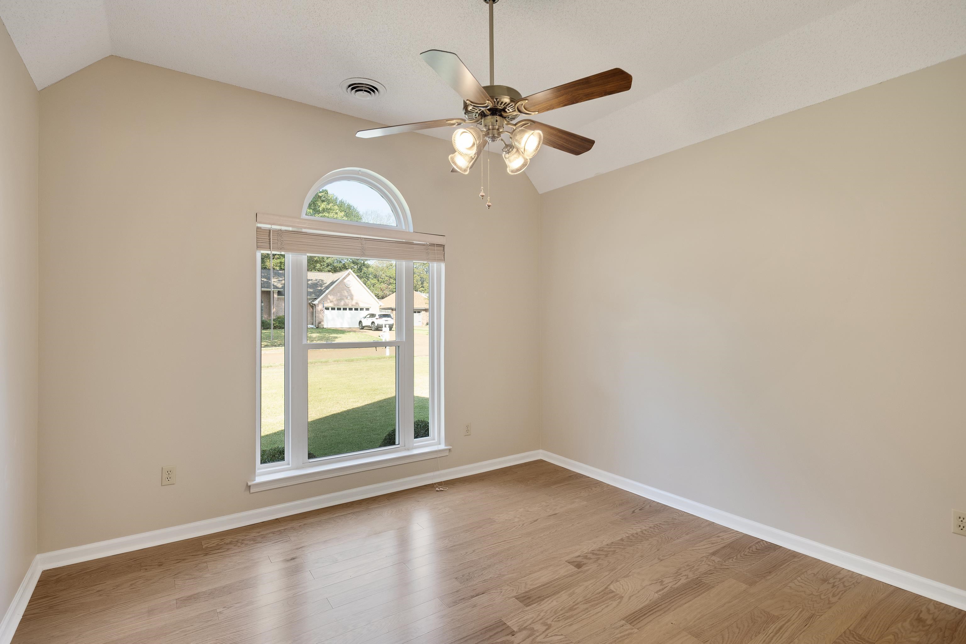 Collierville, Tennessee 38017, United States, 3 Bedrooms Bedrooms, ,2 BathroomsBathrooms,Residential,Active,214193