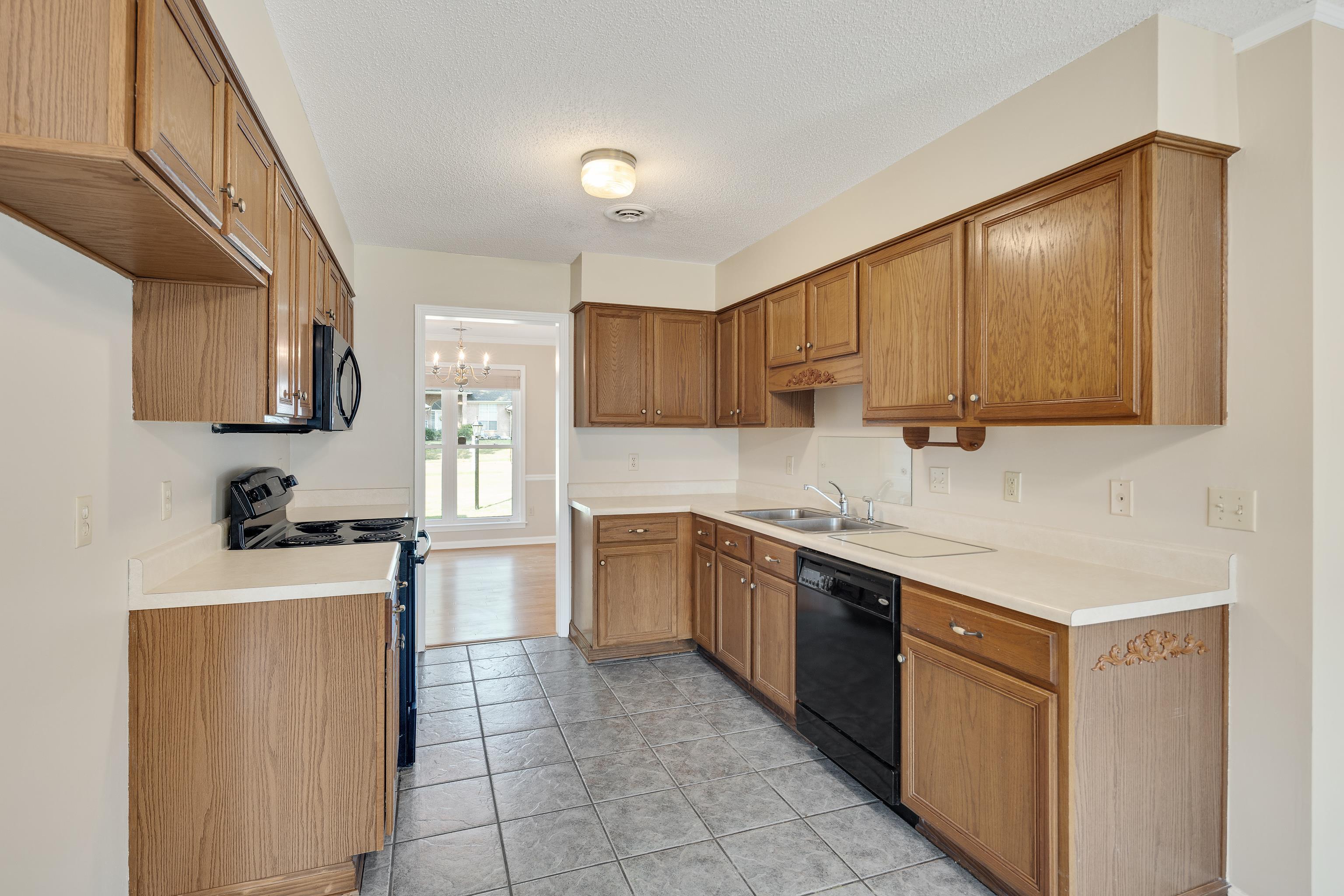 Collierville, Tennessee 38017, United States, 3 Bedrooms Bedrooms, ,2 BathroomsBathrooms,Residential,Active,214193