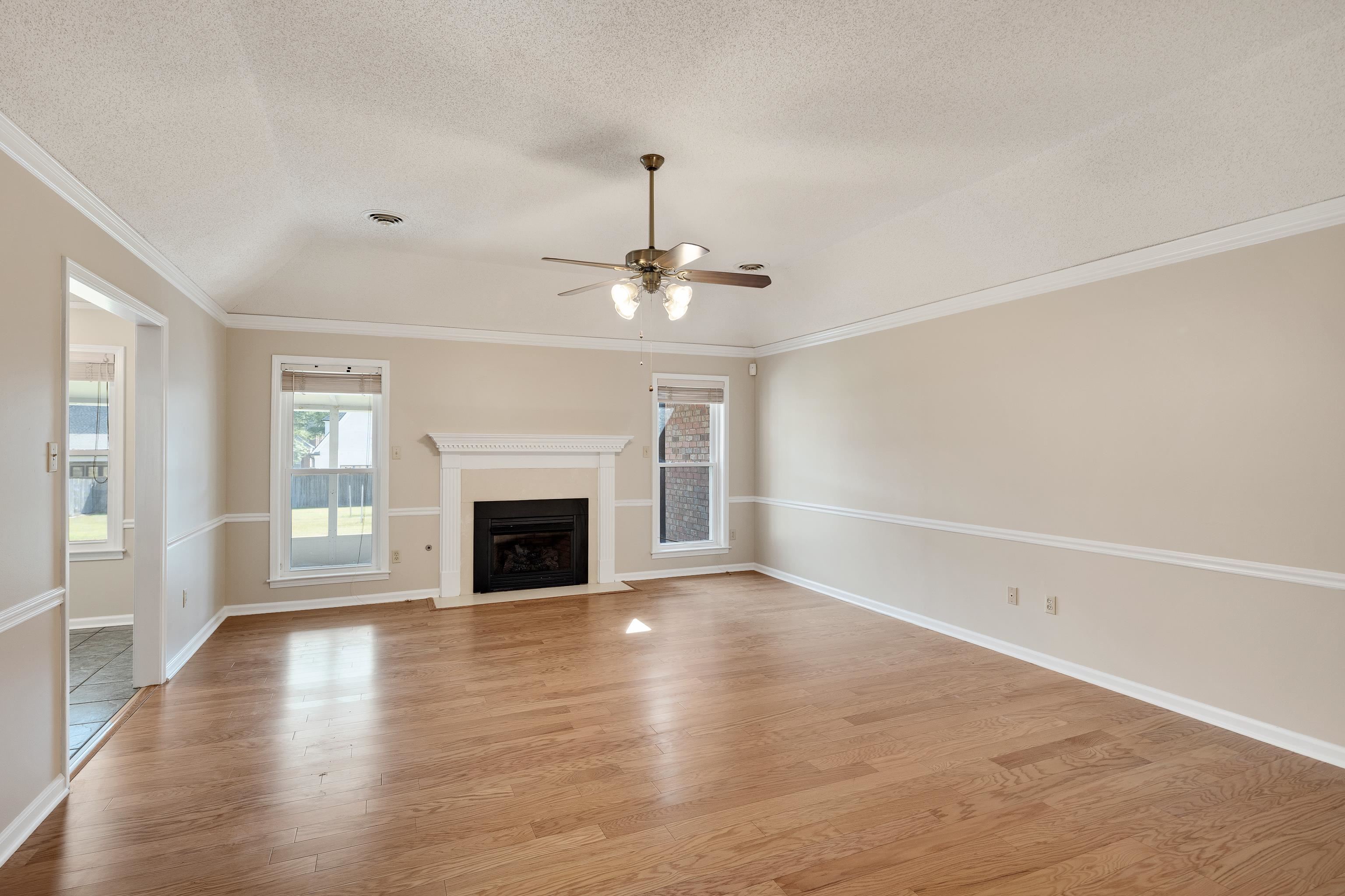 Collierville, Tennessee 38017, United States, 3 Bedrooms Bedrooms, ,2 BathroomsBathrooms,Residential,Active,214193