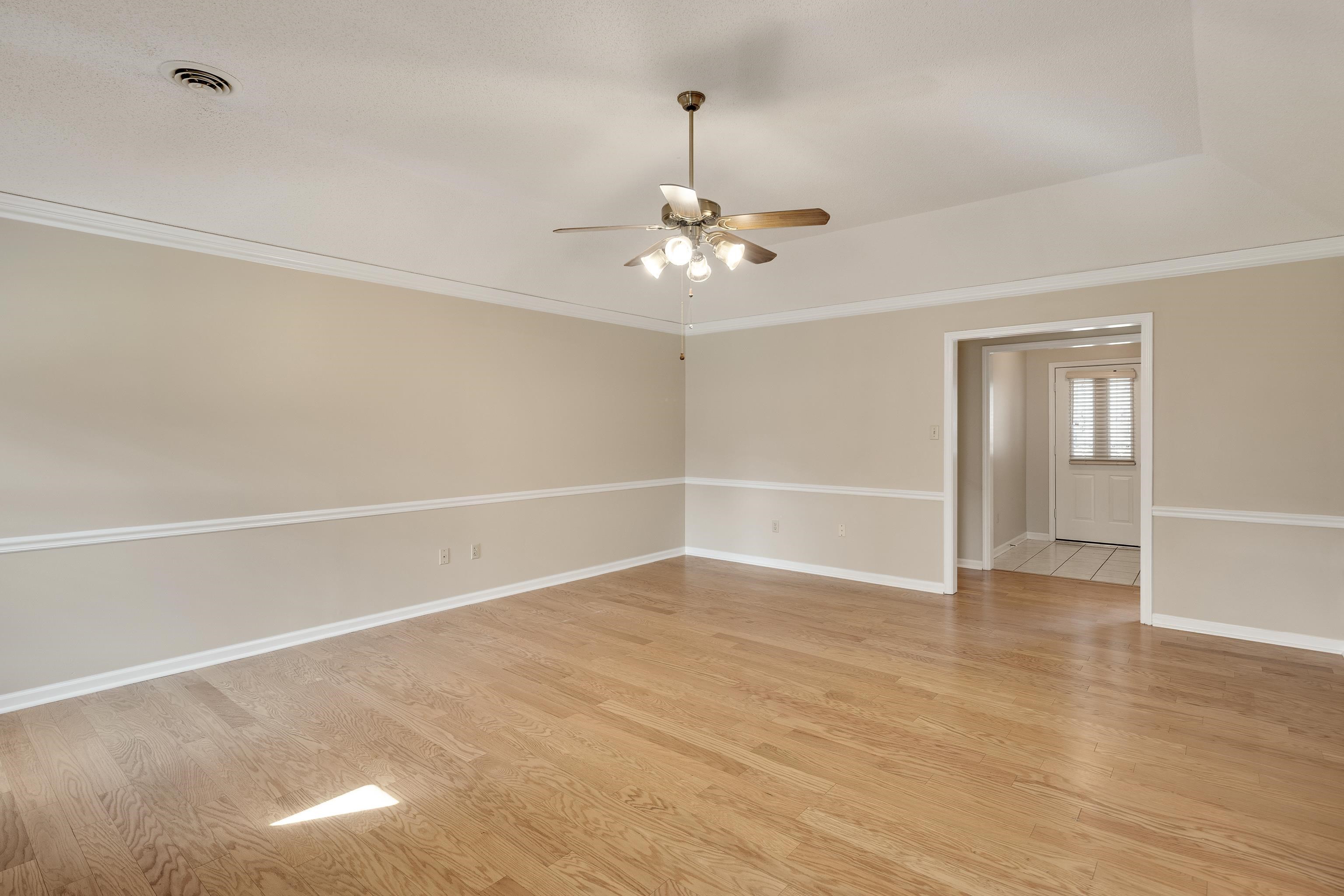 Collierville, Tennessee 38017, United States, 3 Bedrooms Bedrooms, ,2 BathroomsBathrooms,Residential,Active,214193