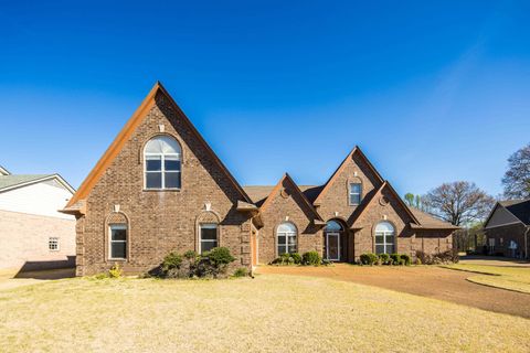 Photo of 450 LEWIS FAIRWAY CIR, Oakland, TN 38060 (MLS # 10217710)
