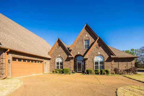 Photo of 450 LEWIS FAIRWAY CIR, Oakland, TN 38060 (MLS # 10217710)