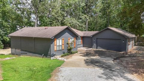 Photo of 90 ROBERTS DR, Iuka, MS 38852 (MLS # 10202425)