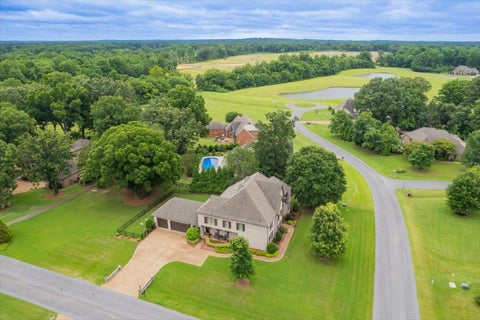 Photo of 45 GREENBRIER LAKES CV, Piperton, TN 38017 (MLS # 10224271)