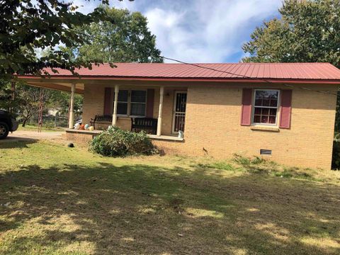 Photo of 310 DISCOUNT DR, Savannah, TN 38372 (MLS # 10209050)