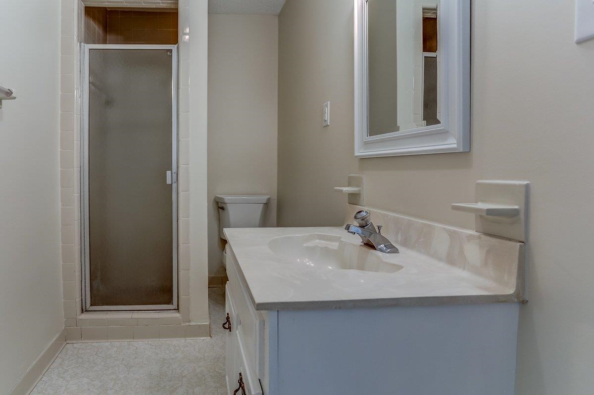 Memphis, Tennessee 38117, United States, 4 Bedrooms Bedrooms, ,3 BathroomsBathrooms,Residential,Active,82425