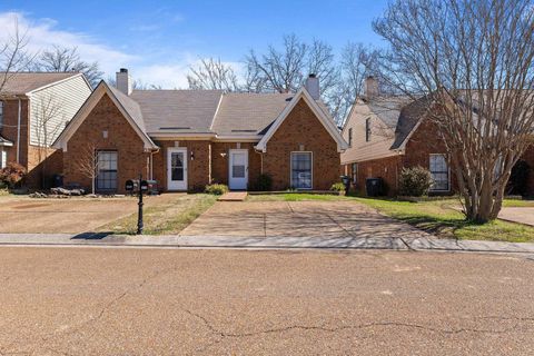 Photo of 1616 SMOKEHOUSE DR, Cordova, TN 38016 (MLS # 10216082)