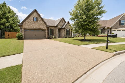 Photo of 85 ARABELLA CIR, Oakland, TN 38060 (MLS # 10227804)