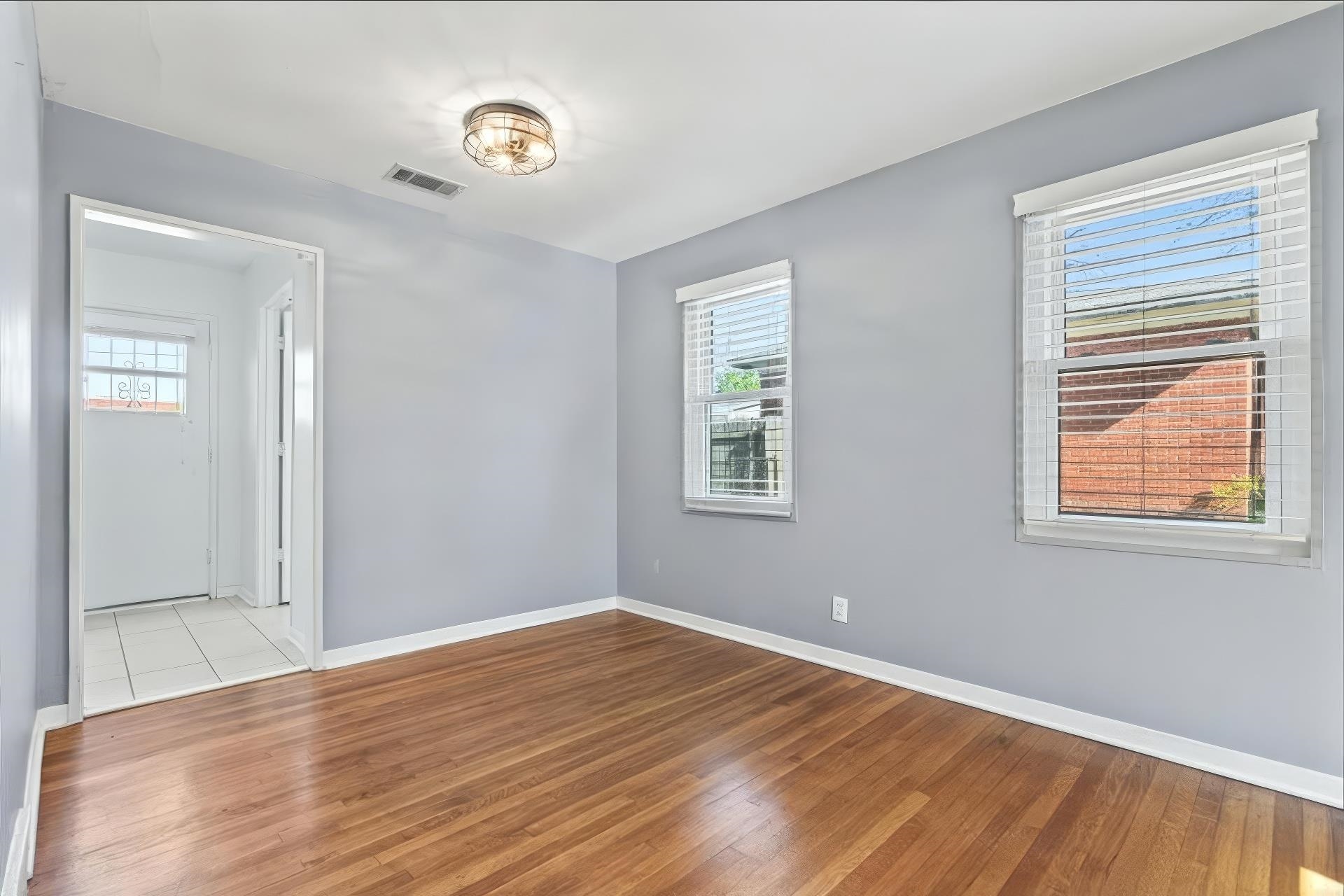 Memphis, Tennessee 38117, United States, 3 Bedrooms Bedrooms, ,2 BathroomsBathrooms,Residential,Pending,110662