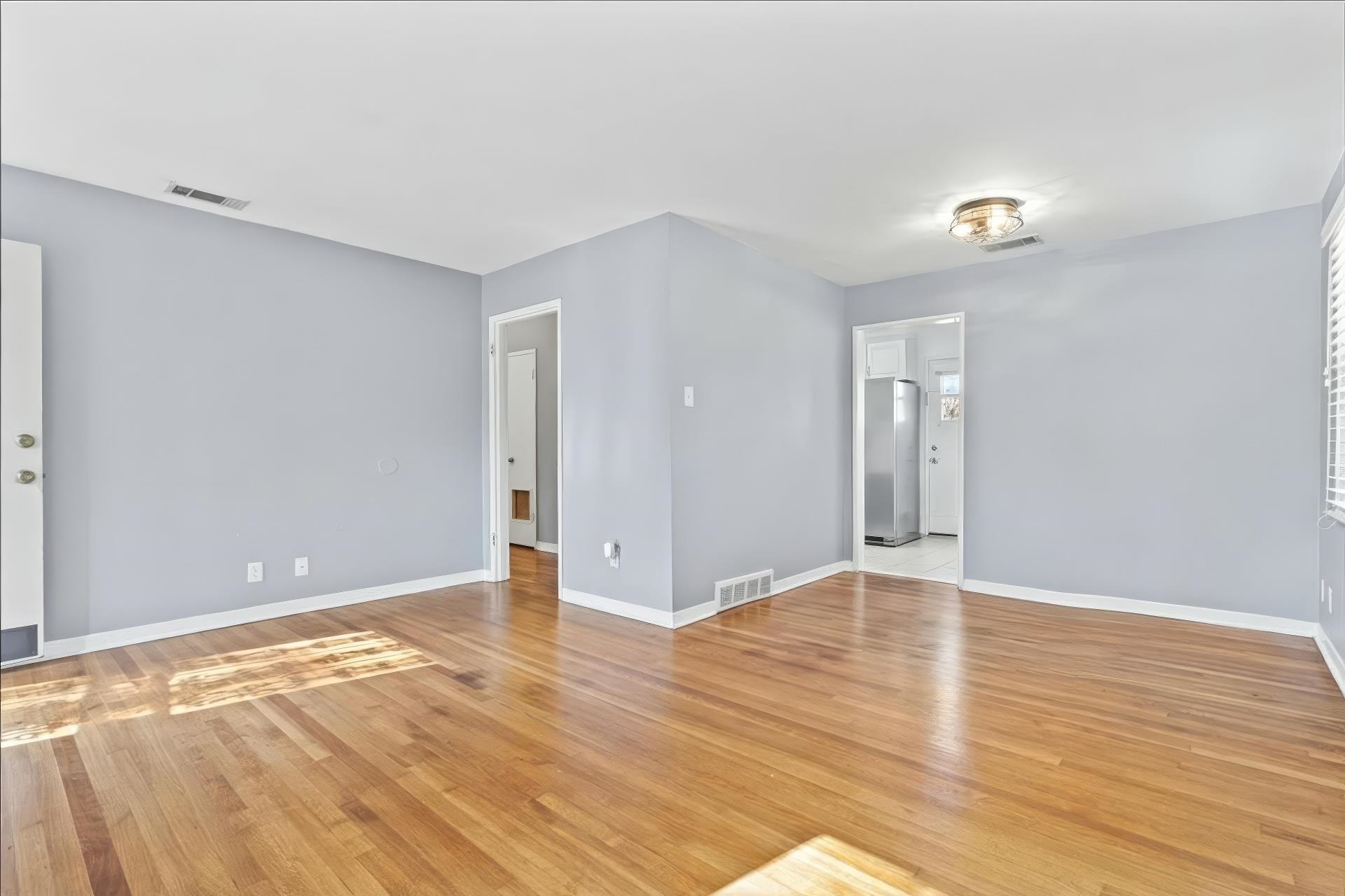 Memphis, Tennessee 38117, United States, 3 Bedrooms Bedrooms, ,2 BathroomsBathrooms,Residential,Pending,110662