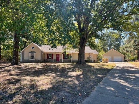 Photo of 55 QUAIL HOLLOW CV, Atoka, TN 38004 (MLS # 10233369)