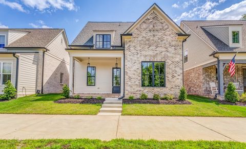 Photo of 530 VALLEY FORGE LN, Rossville, TN 38066 (MLS # 10217812)