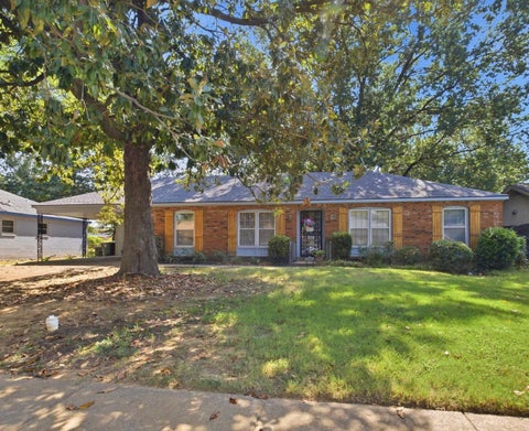 Photo of 5303 HONEYWOOD AVE, Memphis, TN 38118 (MLS # 10230648)