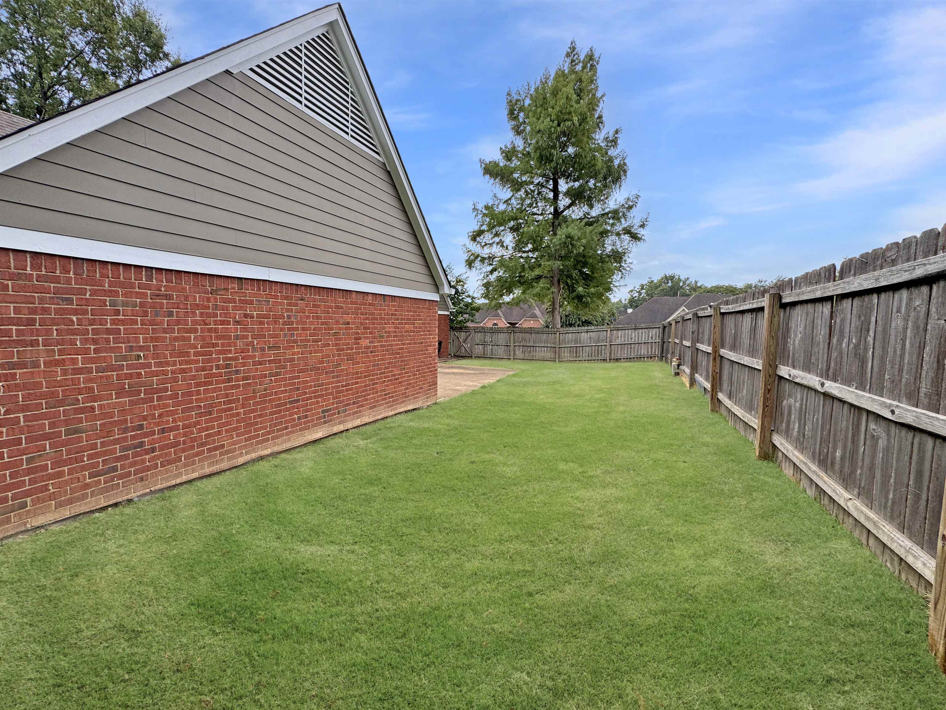 Bartlett, Tennessee 38135, United States, 3 Bedrooms Bedrooms, ,2 BathroomsBathrooms,Residential,Pending,215489