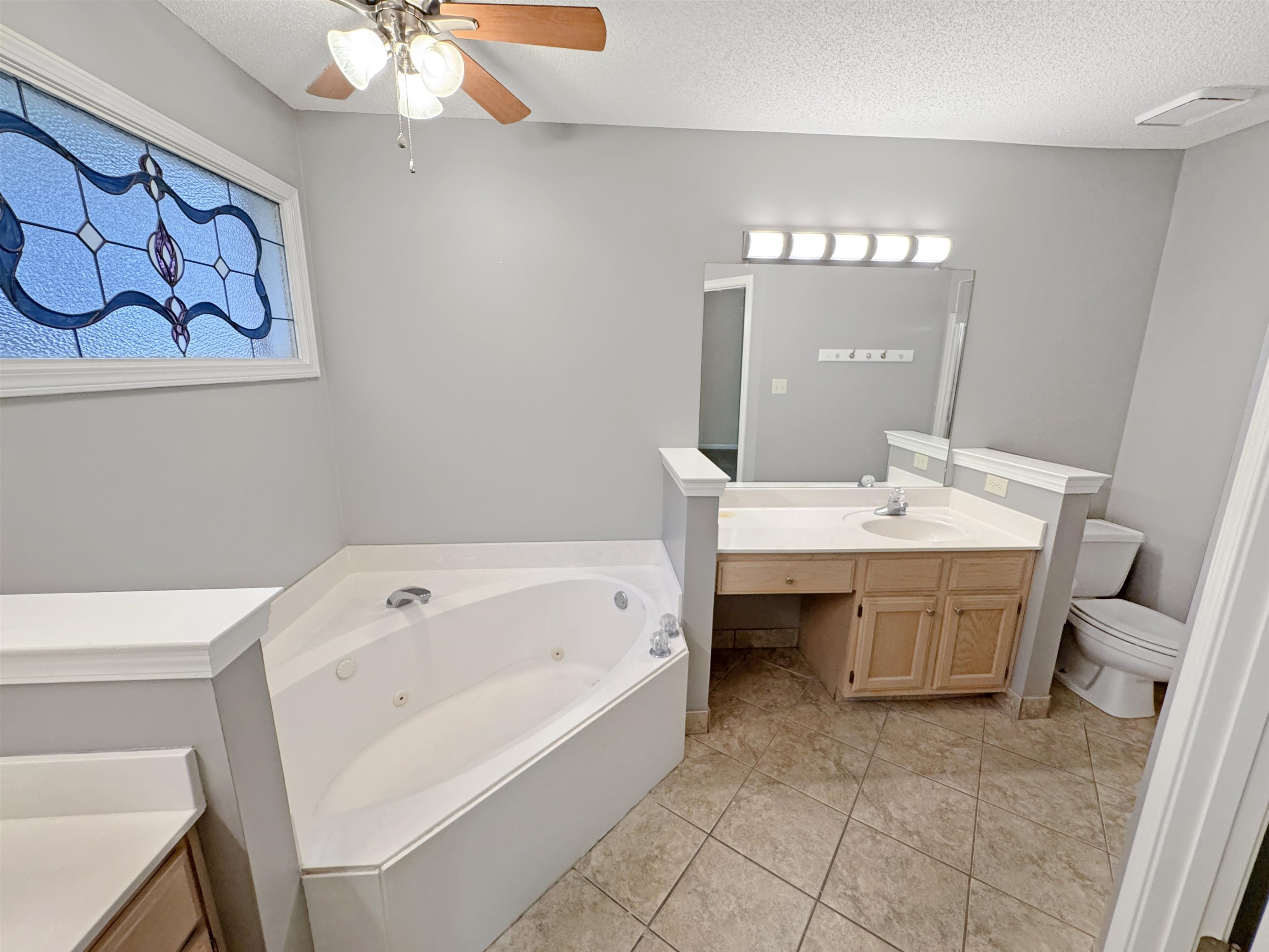 Bartlett, Tennessee 38135, United States, 3 Bedrooms Bedrooms, ,2 BathroomsBathrooms,Residential,Pending,215489