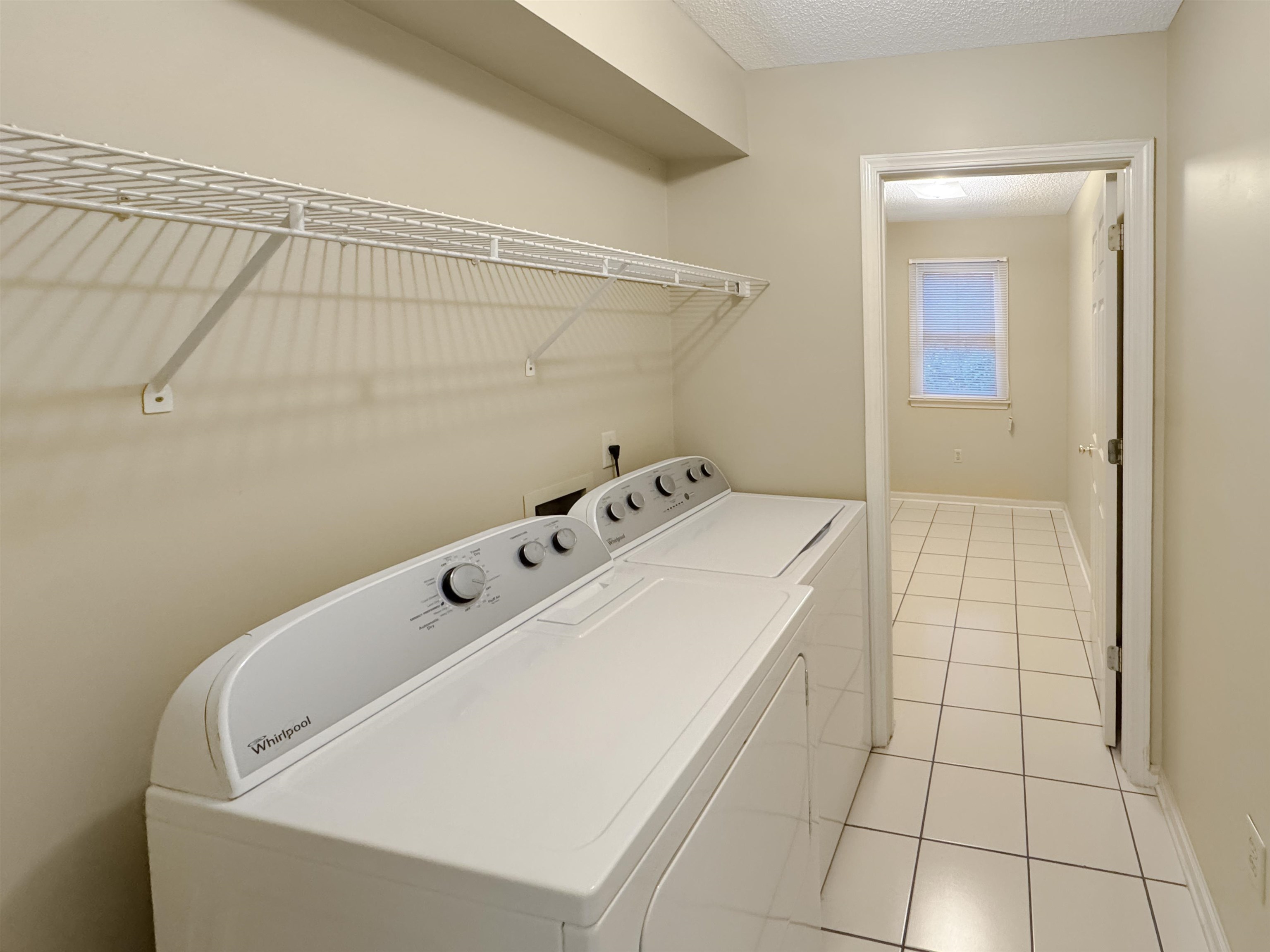 Bartlett, Tennessee 38135, United States, 3 Bedrooms Bedrooms, ,2 BathroomsBathrooms,Residential,Pending,215489