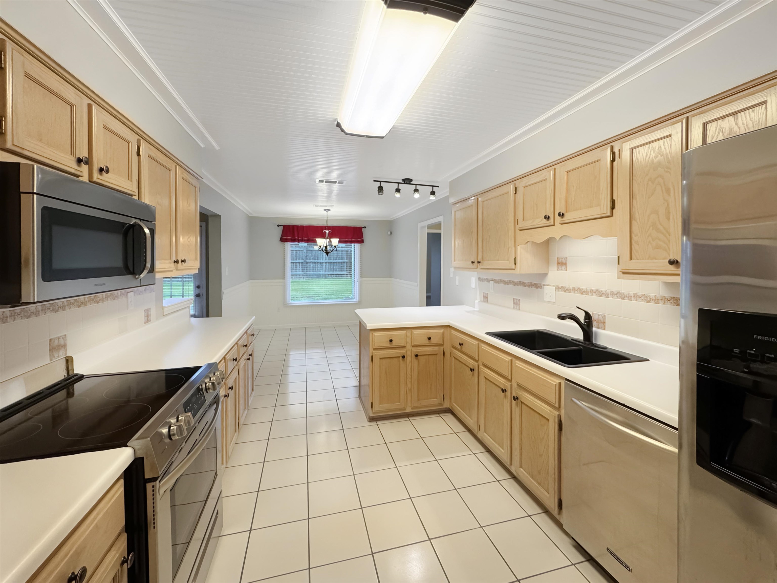 Bartlett, Tennessee 38135, United States, 3 Bedrooms Bedrooms, ,2 BathroomsBathrooms,Residential,Pending,215489