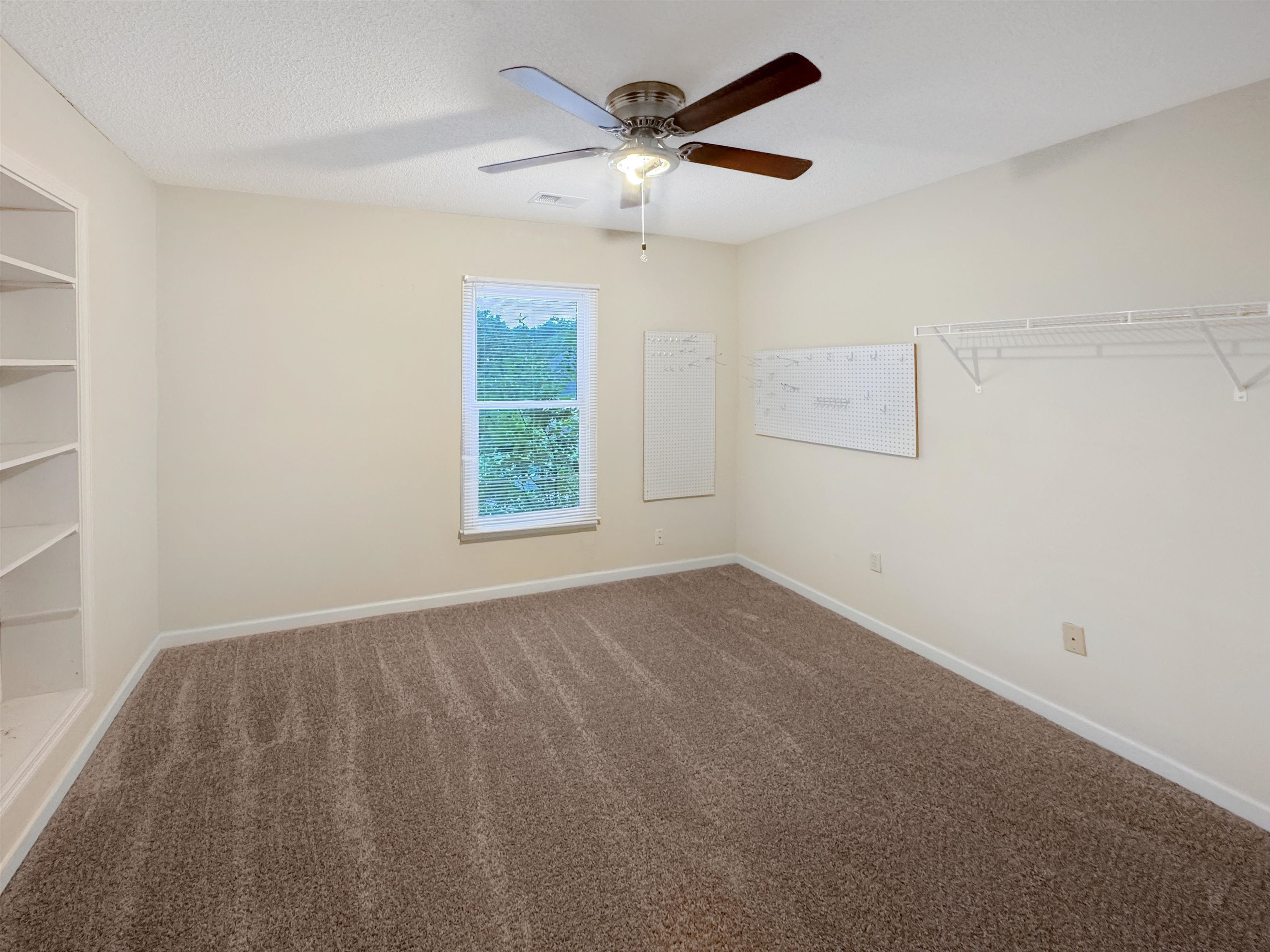 Bartlett, Tennessee 38135, United States, 3 Bedrooms Bedrooms, ,2 BathroomsBathrooms,Residential,Pending,215489