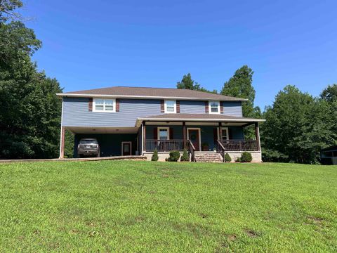 Photo of 865 SYLVAN DR, Savannah, TN 38372 (MLS # 10213709)
