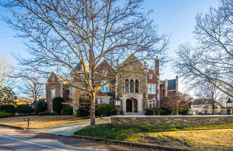 Photo of 8671 TOURNAMENT DR, Memphis, TN 38125 (MLS # 10187466)