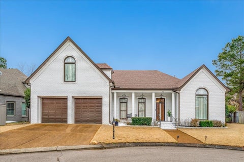 Photo of 965 VILLAGE OAK CV, Memphis, TN 38120 (MLS # 10230318)