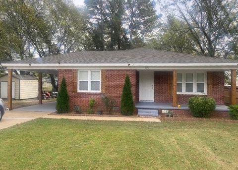 Photo of 45 OAK ST, Savannah, TN 38372 (MLS # 10214478)